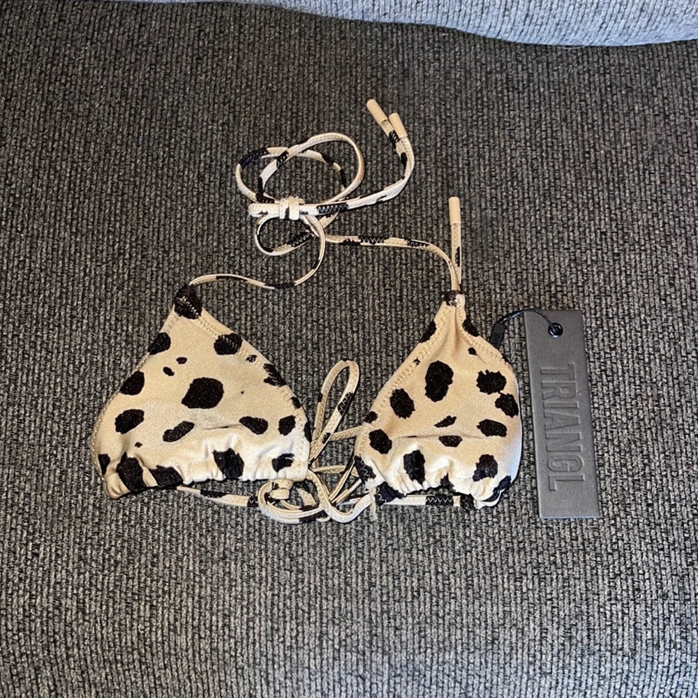 Triangl Swimwear Black and Cream Bikini Top